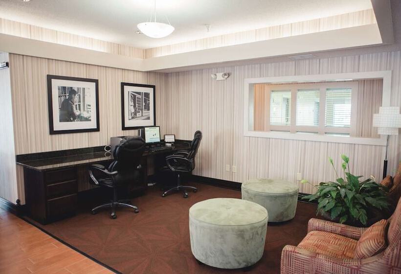 בית מלון כפרי Hampton Inn Bloomington West