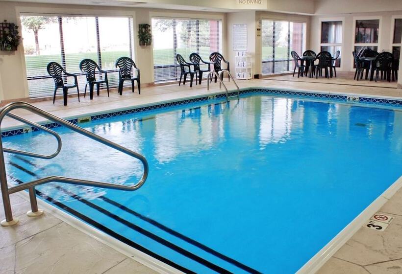 בית מלון כפרי Hampton Inn Bloomington West