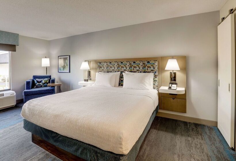 Отель Hampton Inn Cumming