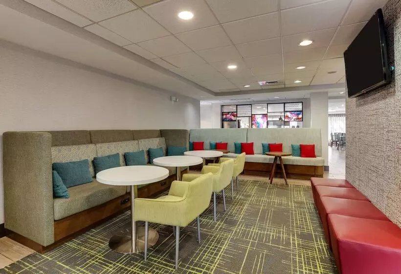 호텔 Hampton Inn Cumming