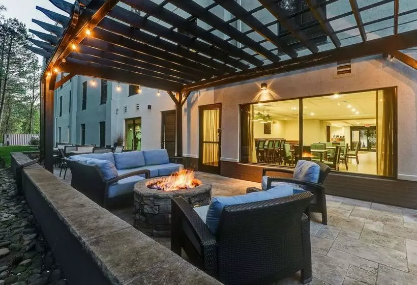 호텔 Hampton Inn Cumming