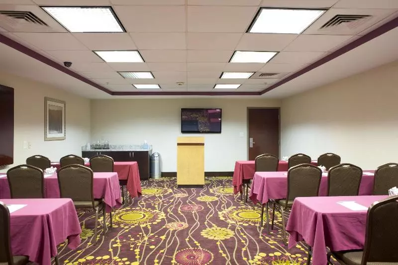 호텔 Hampton Inn Cumming