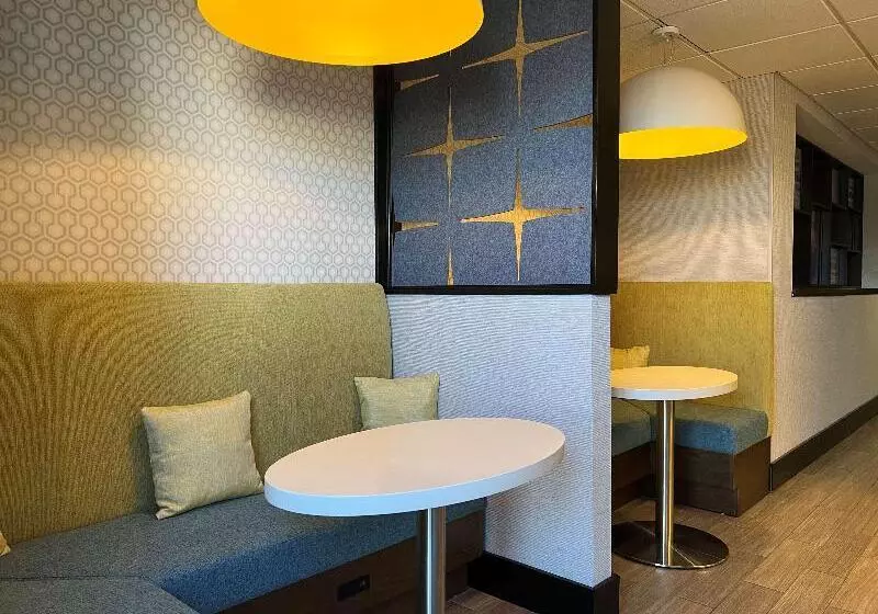 호텔 Hampton Inn Cumming