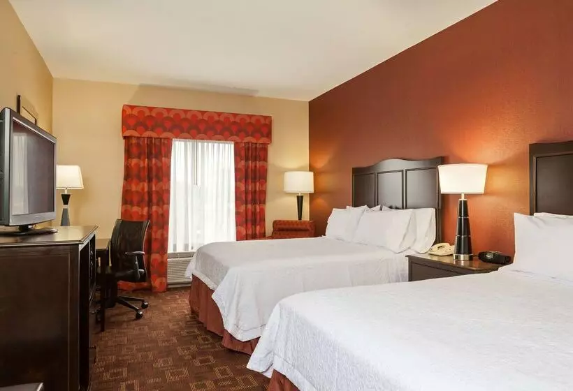 هتل Hampton Inn Elkton