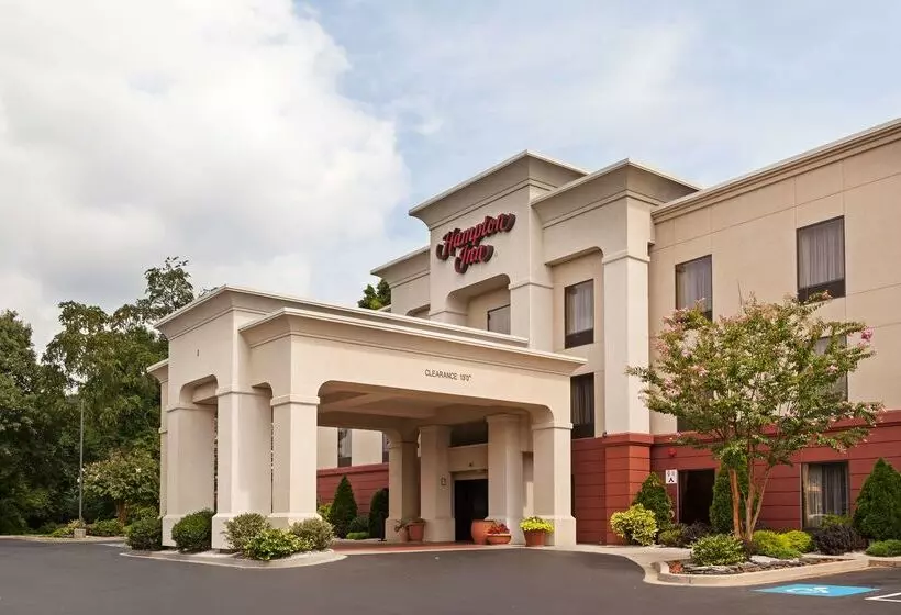 هتل Hampton Inn Elkton