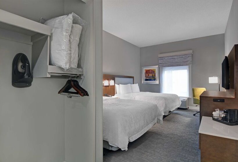 Отель Hampton Inn Gallatin