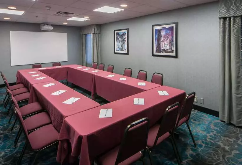 Отель Hampton Inn Lakeland