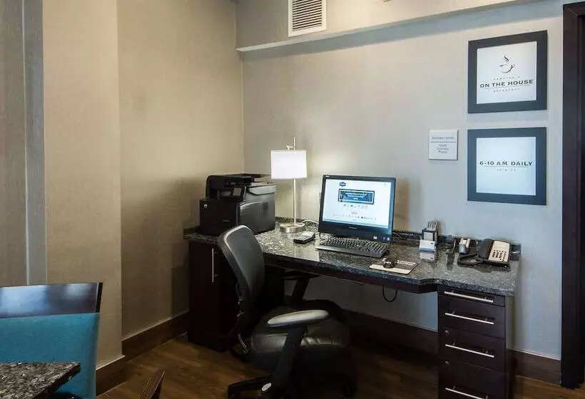 Отель Hampton Inn Lakeland