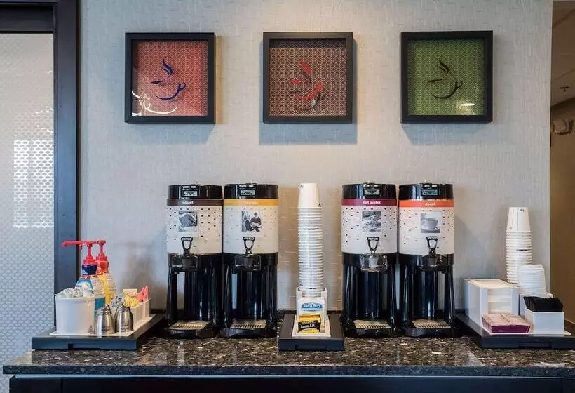 Отель Hampton Inn Lakeland