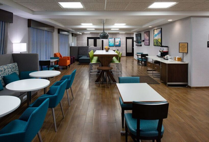 فندق Hampton Inn Laporte In