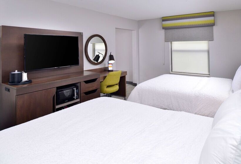 فندق Hampton Inn Laporte In