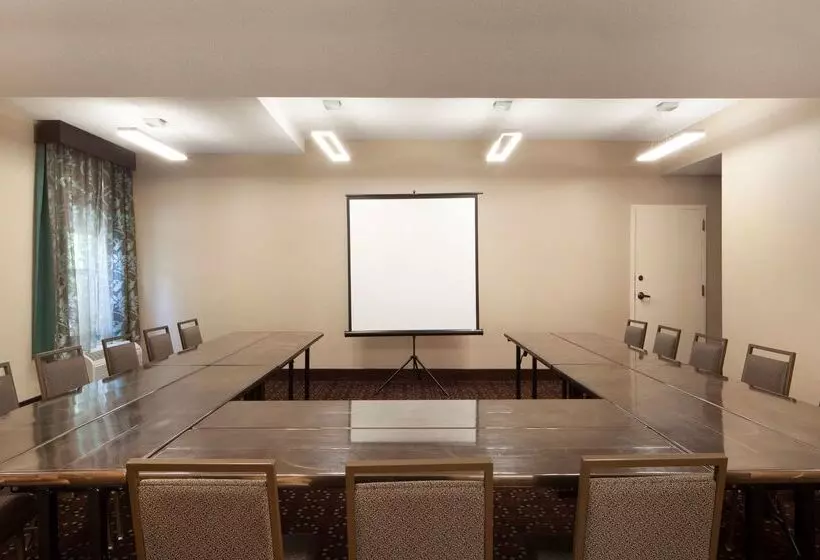 فندق Hampton Inn Lawrenceville