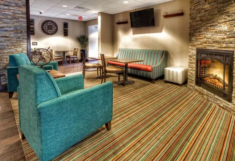 Отель Hampton Inn Marion