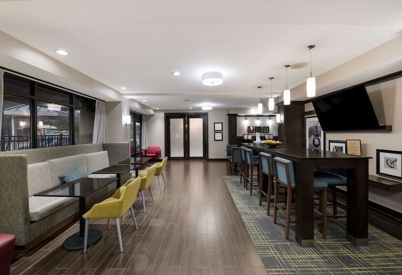 בית מלון כפרי Hampton Inn Marshall