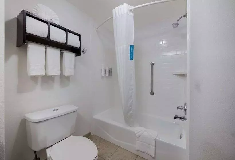 فندق Hampton Inn Marshall