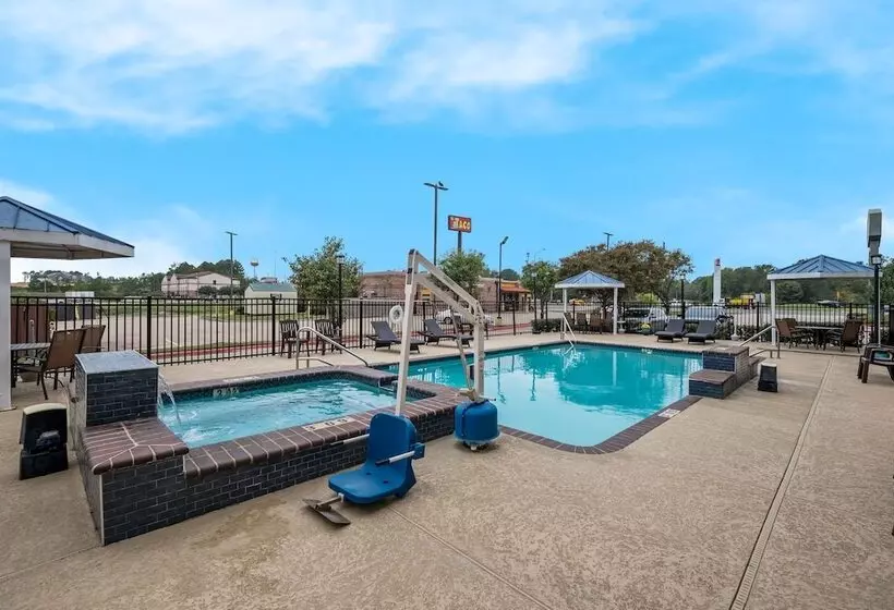 فندق Hampton Inn Marshall