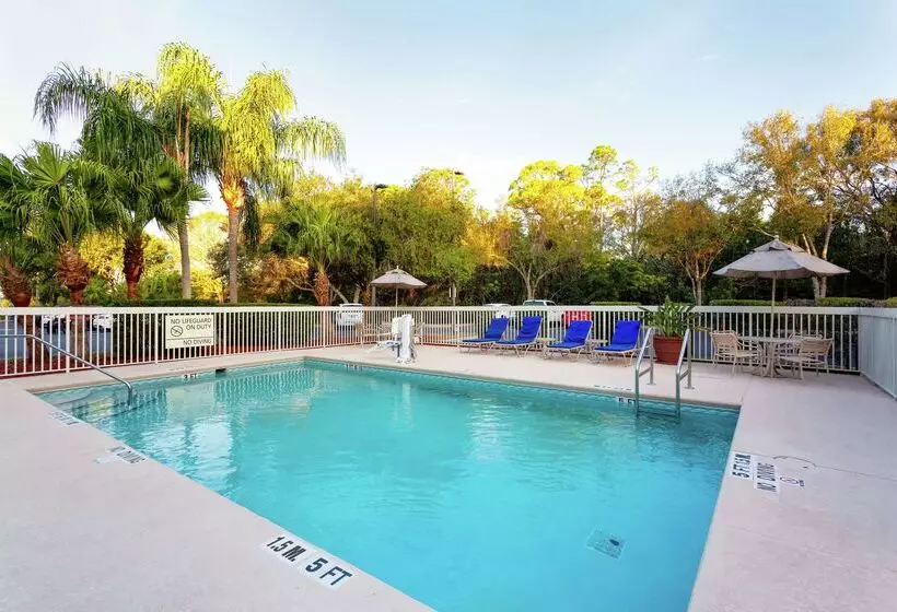 ホテル Hampton Inn Melbourne