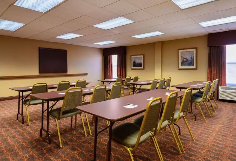 호텔 Hampton Inn Mt. Vernon