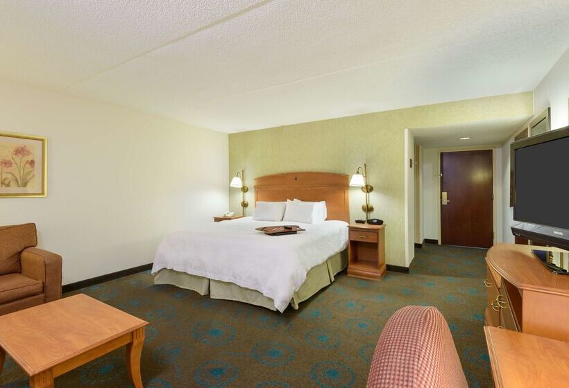 هتل Hampton Inn Mt. Vernon