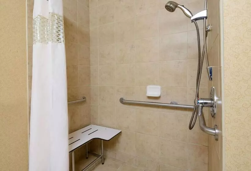 호텔 Hampton Inn Mt. Vernon