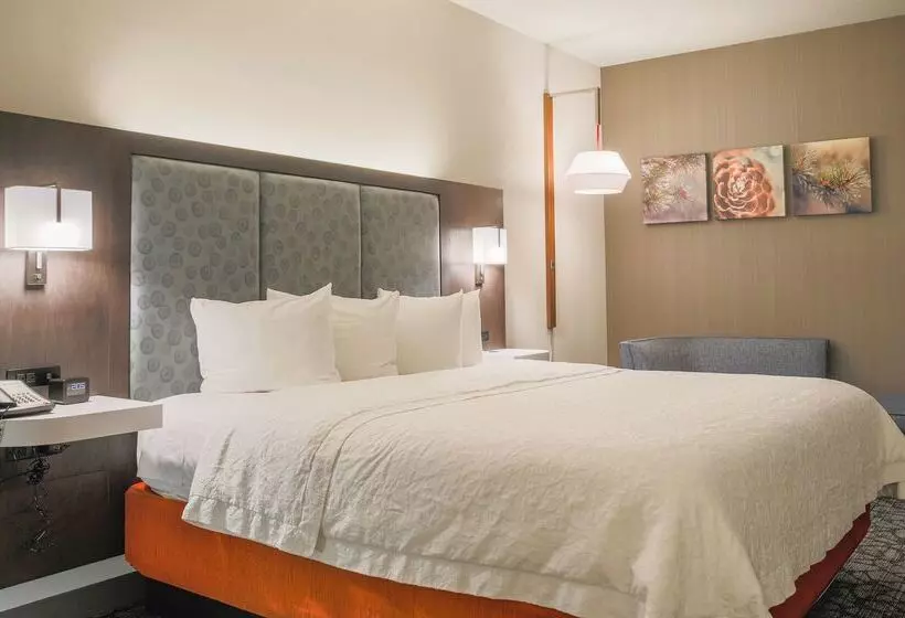 هتل Hampton Inn Prescott