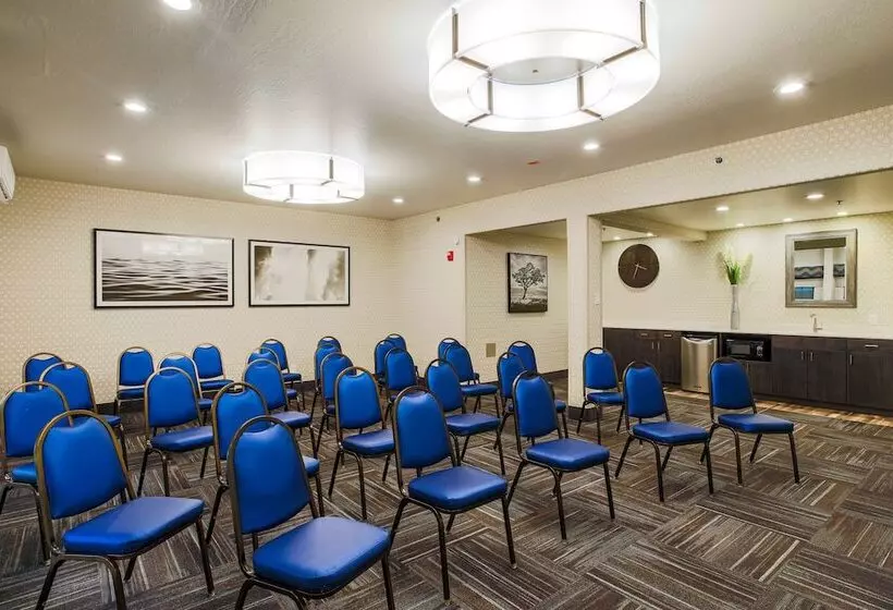 هتل Hampton Inn Prescott