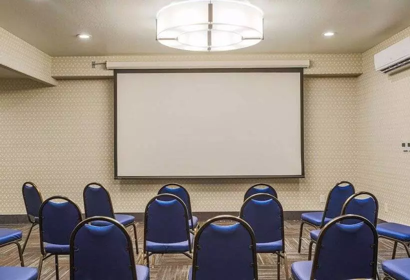 هتل Hampton Inn Prescott