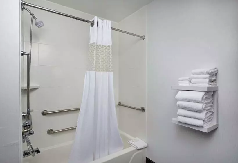 فندق Hampton Inn Shelbyville