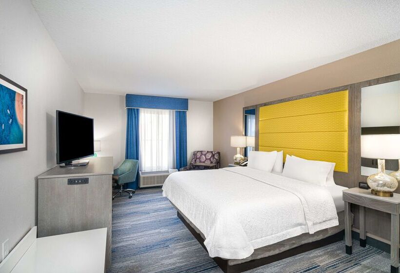 Отель Hampton Inn And Suites Amelia Island Historic Harbor Front