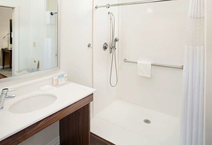 فندق Hampton Inn & Suites Denton