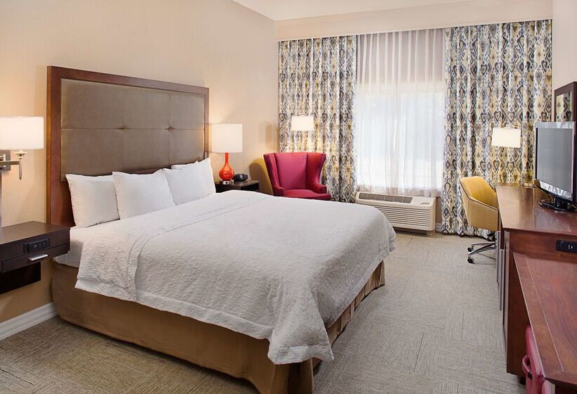 فندق Hampton Inn & Suites Denton