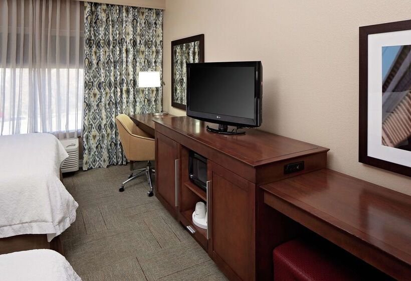 فندق Hampton Inn & Suites Denton