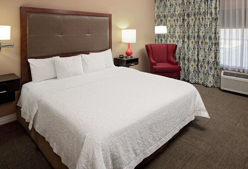 فندق Hampton Inn & Suites Denton