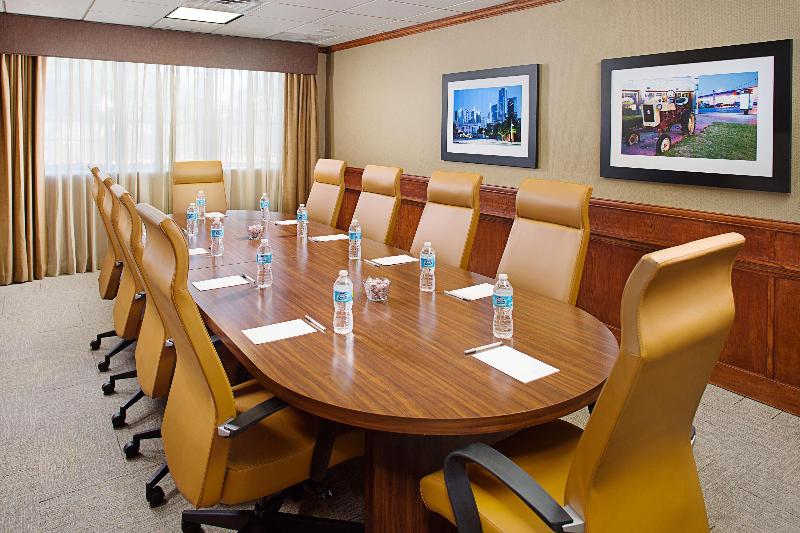 فندق Hampton Inn & Suites Denton