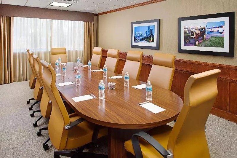 בית מלון כפרי Hampton Inn & Suites Denton