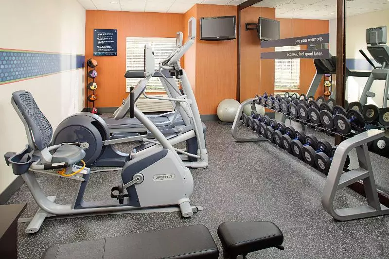 בית מלון כפרי Hampton Inn & Suites Denton