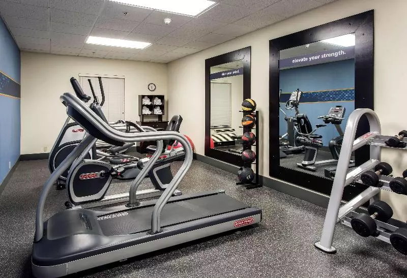 Отель Hampton Inn By Hilton Troy