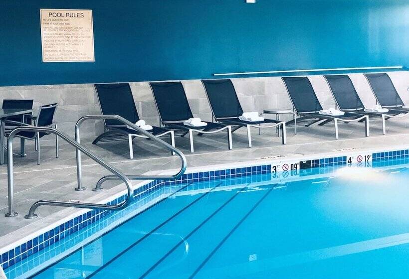 Отель Hampton Inn Youngstown North