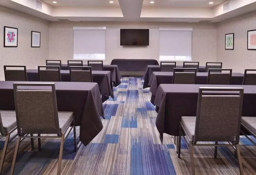 فندق Holiday Inn Express Stockton Southeast, An Ihg