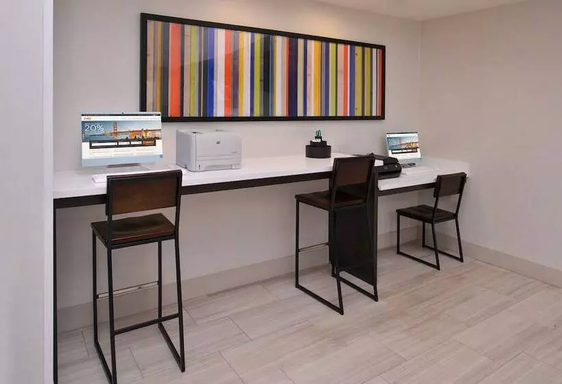 فندق Holiday Inn Express Stockton Southeast, An Ihg