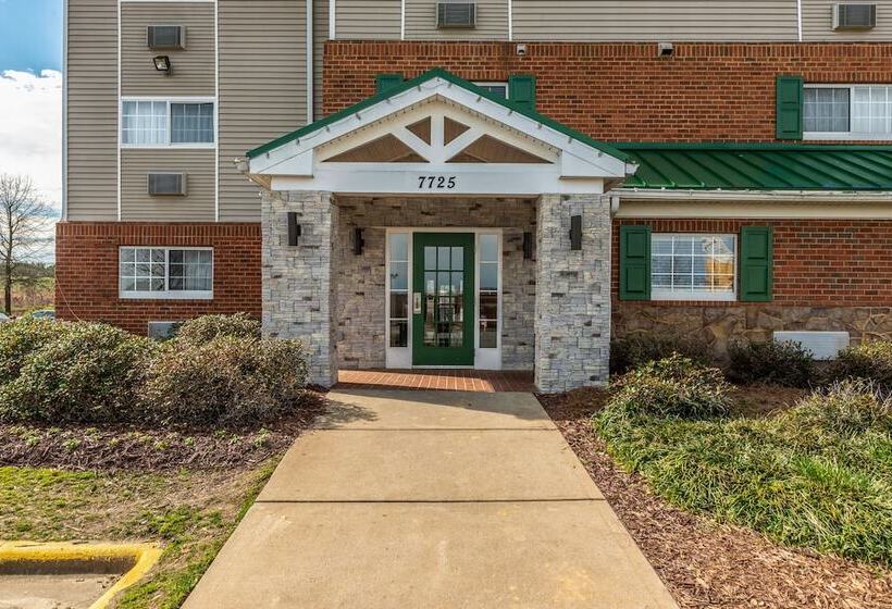 בית מלון כפרי Hometowne Studios & Suites By Red Roof Charlotte  Concord