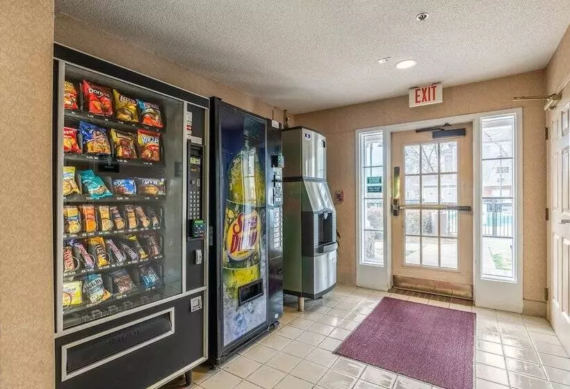 Hotel Hometowne Studios & Suites By Red Roof Charlotte  Concord