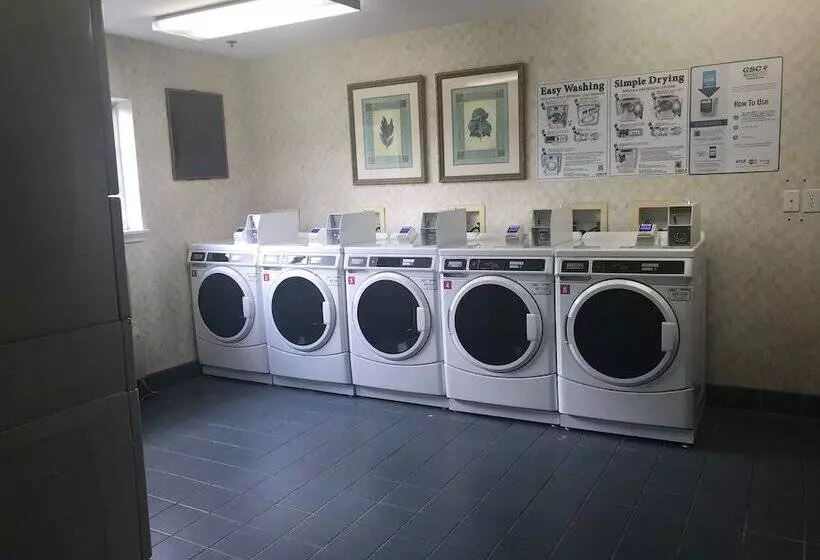 Hotel Hometowne Studios & Suites By Red Roof Charlotte  Concord