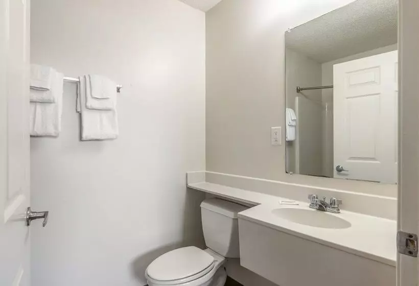 Hotel Hometowne Studios & Suites By Red Roof Charlotte  Concord