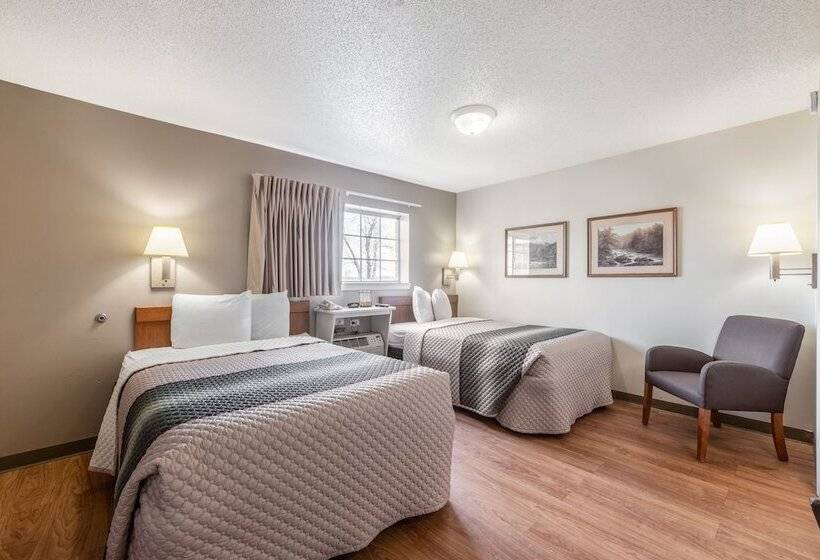 בית מלון כפרי Hometowne Studios & Suites By Red Roof Charlotte  Concord