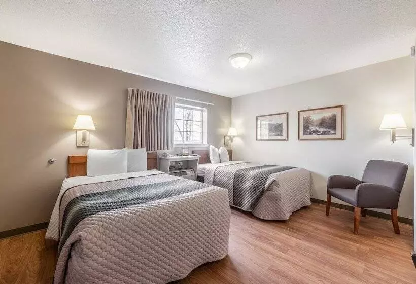 Hotel Hometowne Studios & Suites By Red Roof Charlotte  Concord