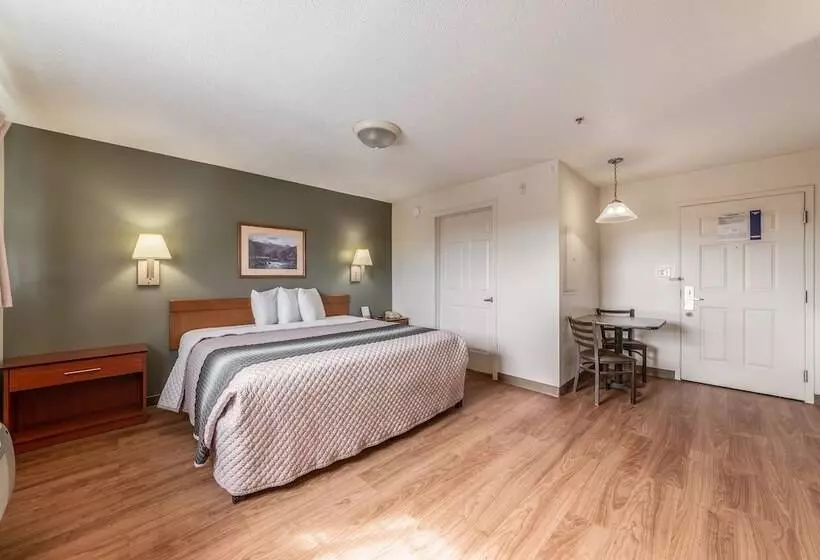 Hotel Hometowne Studios & Suites By Red Roof Charlotte  Concord