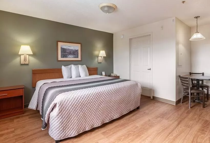 Hotel Hometowne Studios & Suites By Red Roof Charlotte  Concord