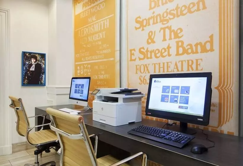 בית מלון כפרי Indigo Atlanta Midtown, An Ihg