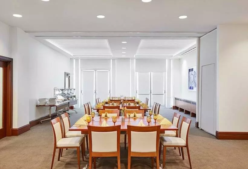 Intercontinental Suites Hotel Cleveland, An Ihg